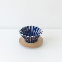 Origami Dripper original en Azul Navy. Para café de filtro - Café Central